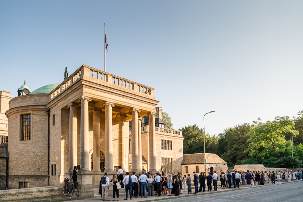 Graduation guests arriving at Rhodes House, Oxford
